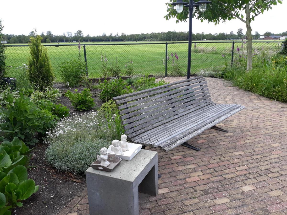 Vakantiehuisje Achter Odiliapeel Bagian luar foto